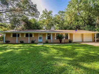 2045 Queenswood Dr Tallahassee, FL 32303