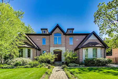 1815 Oakwood Rd Northbrook, IL 60062
