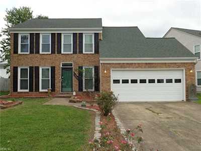 1069 Honeycutt Way Virginia Beach, VA 23464