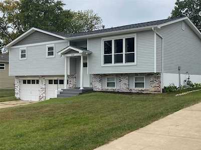 4135 Bridgehampton Dr St Charles, MO 63304