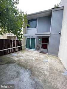 2424 Southgate Square Reston, VA 20191