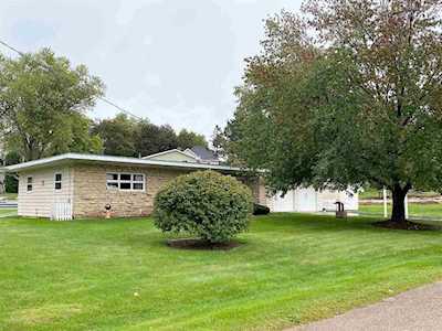 409 Turner St Columbus, WI 53925