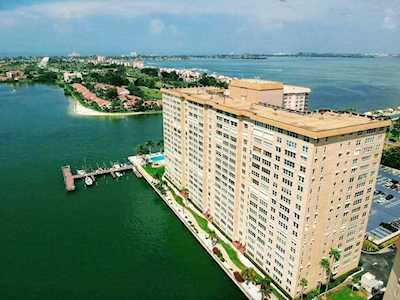 5200 Brittany Dr S #1402 St Petersburg, FL 33715