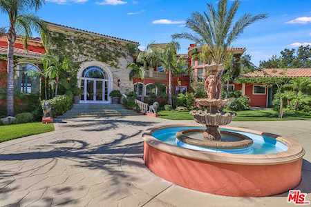 22574 Zaltana Street Chatsworth, CA 91311