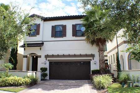 8137 Via Vittoria Way Orlando, FL 32819