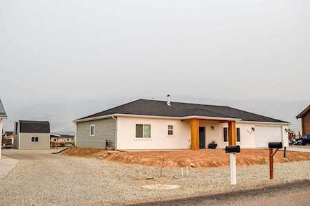 4268 N Maple CIR Enoch, UT 84721