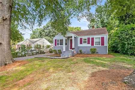 2320 Vanderbilt Rd Charlotte, NC 28206