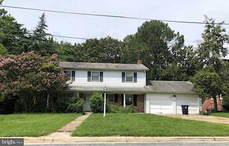 10814 Pleasant Acres Dr Hyattsville, MD 20783