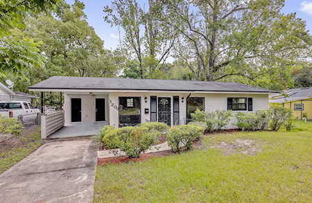 1209 Ribault River Dr Jacksonville, FL 32208