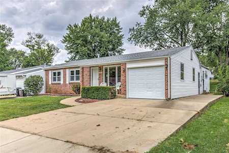11937 Brookmont Maryland Heights, MO 63043
