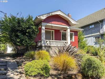 2129 SE Salmon St Portland, OR 97214