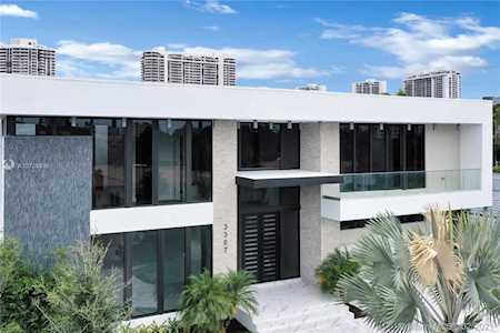 3367 NE 168th St North Miami Beach, FL 33160