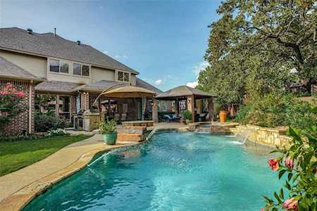 7804 Forest Hills Court North Richland Hills, TX 76182