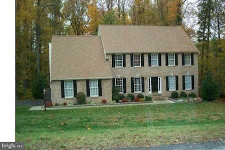 95 Miss Sams Way Huntingtown, MD 20639