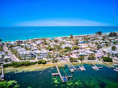 314 Bay Dr S #5 Bradenton Beach, FL 34217