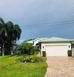 92 Island CIRCLE Sarasota, FL 34242