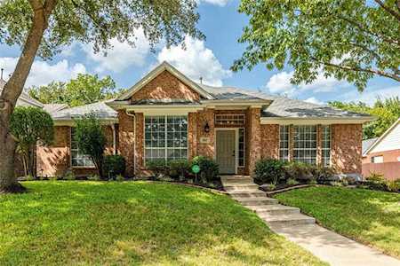 8317 Shady Oaks Drive North Richland Hills, TX 76182