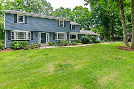 4 Masconemet Ave Norfolk, MA 02056