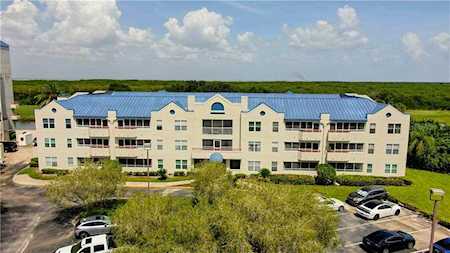 2323 Feather Sound Dr #108 Clearwater, FL 33762