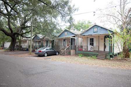 910 Oakley St Jacksonville, FL 32202