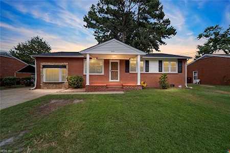 877 Mains Creek Rd Chesapeake, VA 23320