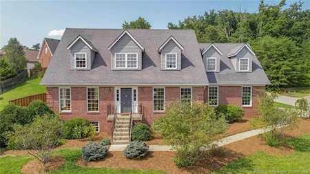906 Falcon Run New Albany, IN 47150