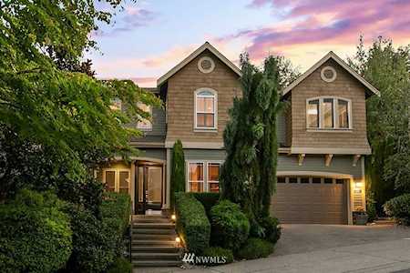 391 Sky Country Wy NW Issaquah, WA 98027