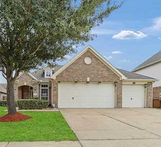 8810 Clemens Dr Cypress, TX 77433