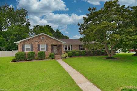 424 Rebel Rd Chesapeake, VA 23322