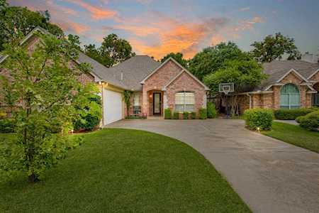5921 Riverbend Place Fort Worth, TX 76112