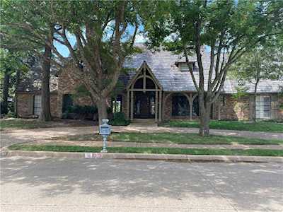 1902 Pin Oak Circle Norman, OK 73072