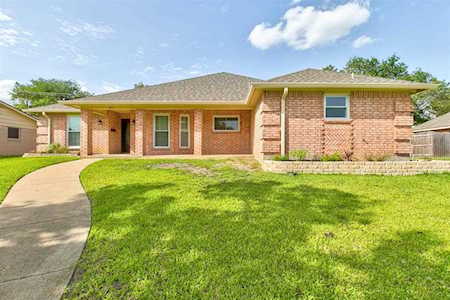 5913 North Hills Drive North Richland Hills, TX 76117