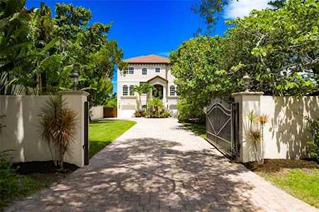 4122 Roberts Point CIRCLE Sarasota, FL 34242