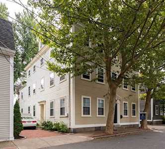 16 Andrew St #D Salem, MA 01970