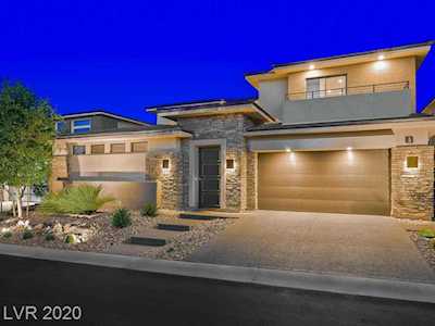 5 Gemstar Ln Las Vegas, NV 89135