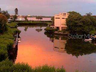 3801 E Bay Dr #207 Holmes Beach, FL 34217