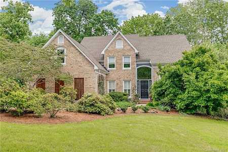 5210 Hillingdon Rd Charlotte, NC 28226