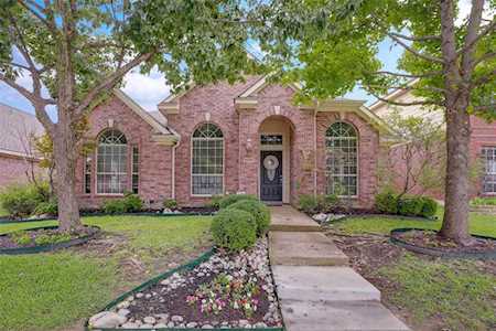 5225 China Berry Drive Mckinney, TX 75070