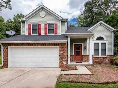 8725 Burnt Umber Dr Charlotte, NC 28215