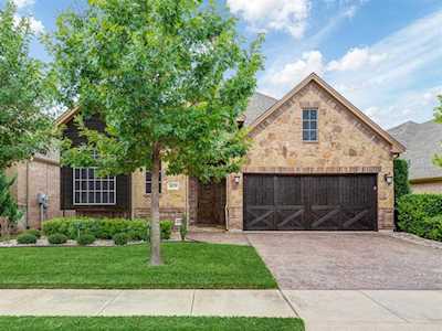 4029 Fairmont Court Bedford, TX 76021