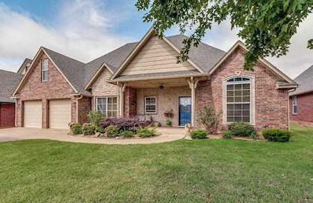 243 E Richmond Terrace Mustang, OK 73064