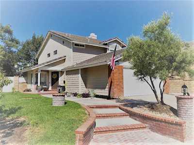 21613 Ridgefield Ct Saugus, CA 91350