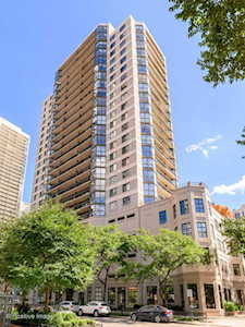 33 W Delaware Place #11C Chicago, IL 60610
