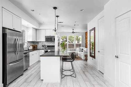 2207 Pasadena Dr #5 Austin, TX 78757