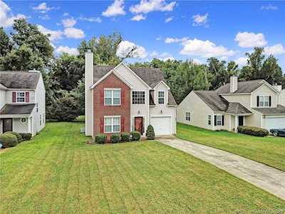 6937 Hidden Creek Dr Charlotte, NC 28214