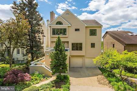 4630 Charleston Terrace NW Washington, DC 20007