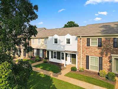8207 Sawyer Brown Rd Nashville, TN 37221