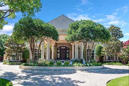 5100 RUSHING CREEK Court Plano, TX 75093
