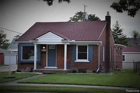 1136 18th St Wyandotte, MI 48192