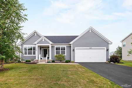 160 Preakness Dr Oswego, IL 60543